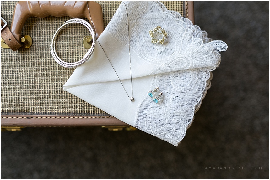 details, wedding, old fashion, vintage, heirlooms, suitcase